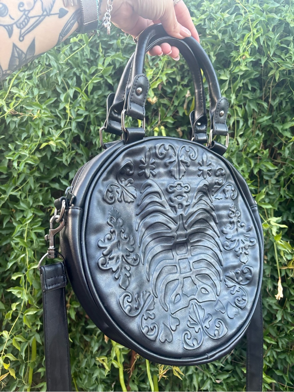 Dollskill, Black alternative DRUSILLA CAGE EMBOSS BAG